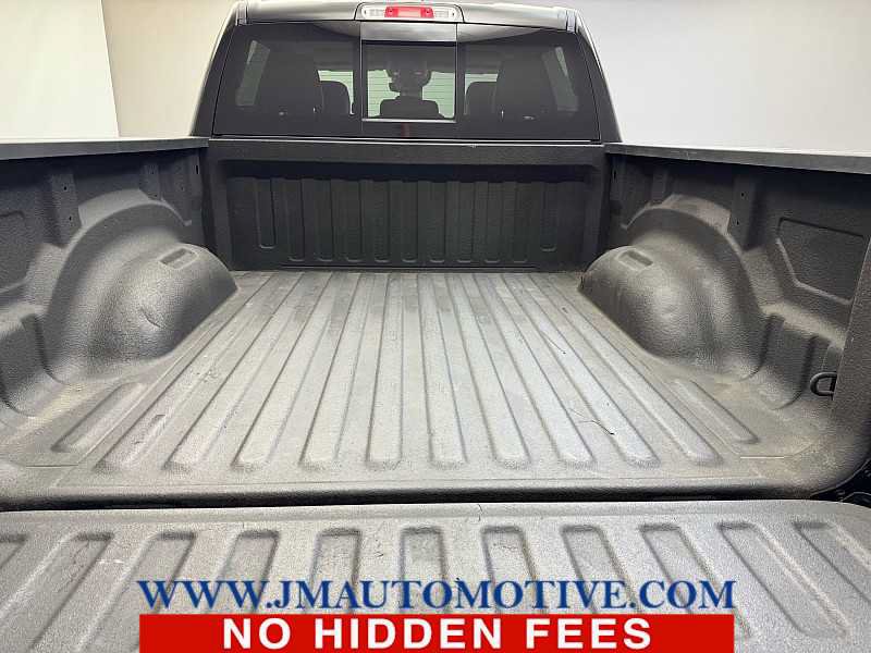 Used 2022 RAM 1500 Laramie AWD/4WD image 12