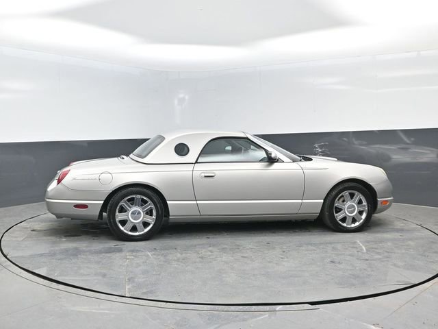 Used 2005 Ford Thunderbird image 3