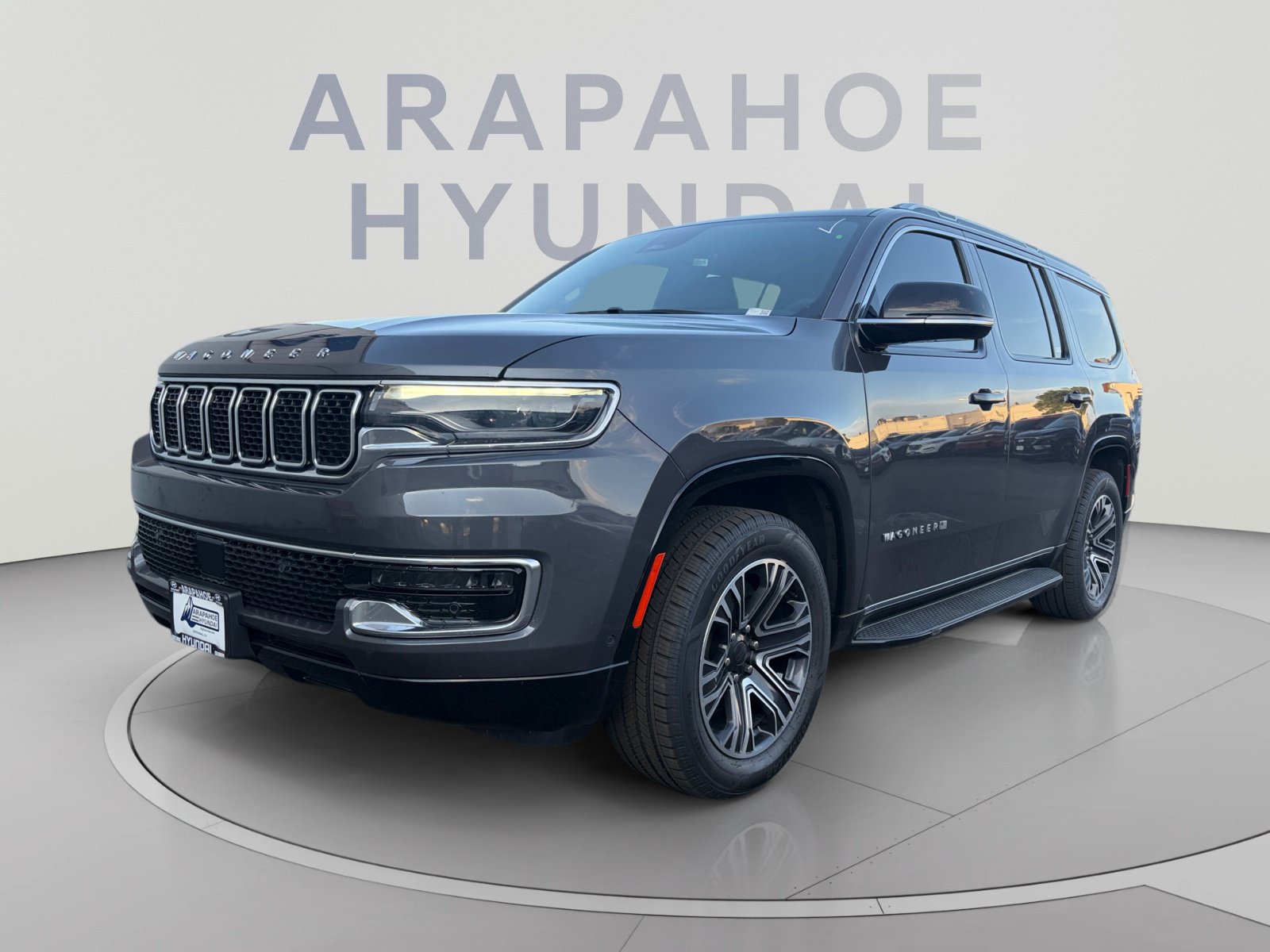 Used 2023 Jeep Wagoneer 4WD w/ Premium Group I image 1
