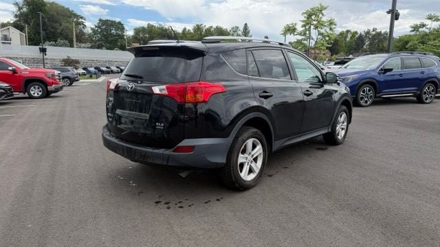 Used 2014 Toyota RAV4 XLE AWD/4WD image 3