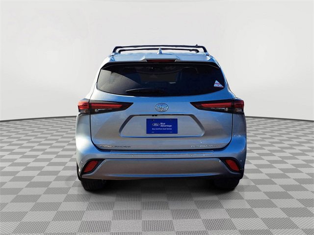 Used 2024 Toyota Highlander Platinum image 4