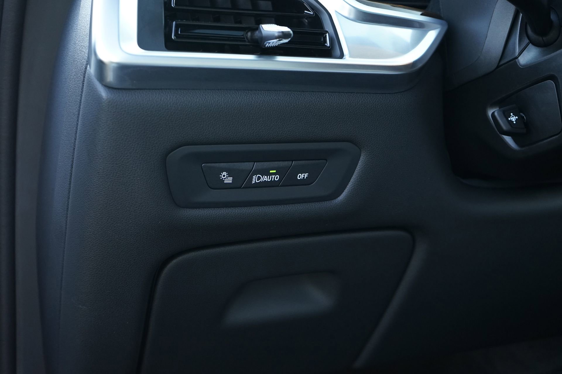 Used 2026 BMW X6 xDrive40i image 28