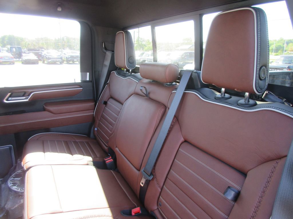 New 2026 GMC Sierra 3500 Denali Ultimate AWD/4WD image 14
