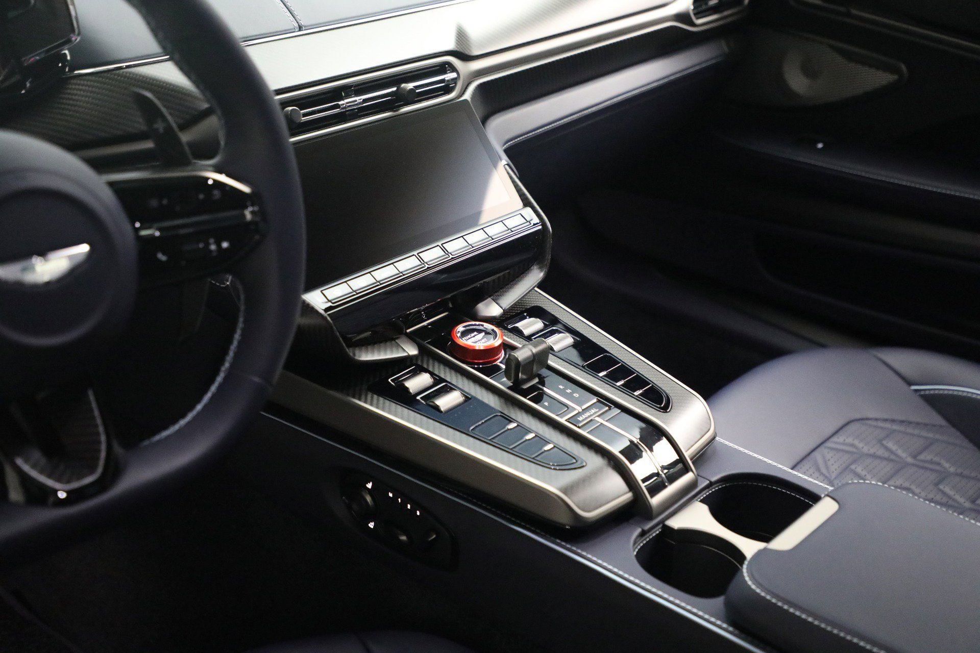 Used 2025 Aston Martin Vanquish image 22