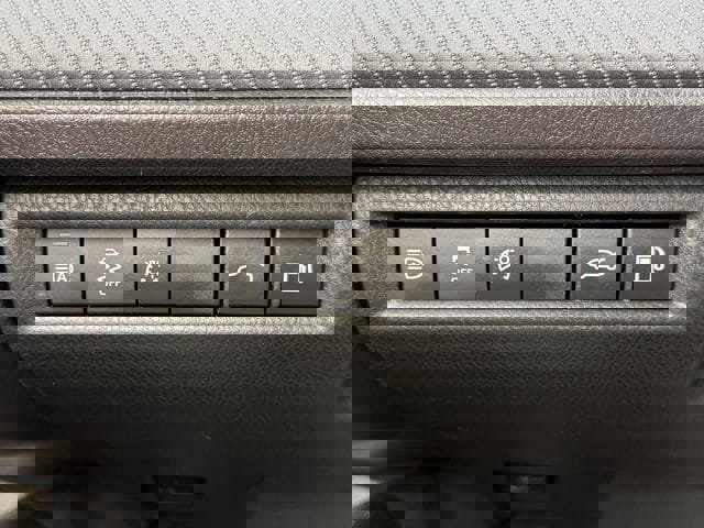 Certified 2025 Toyota Camry SE image 21