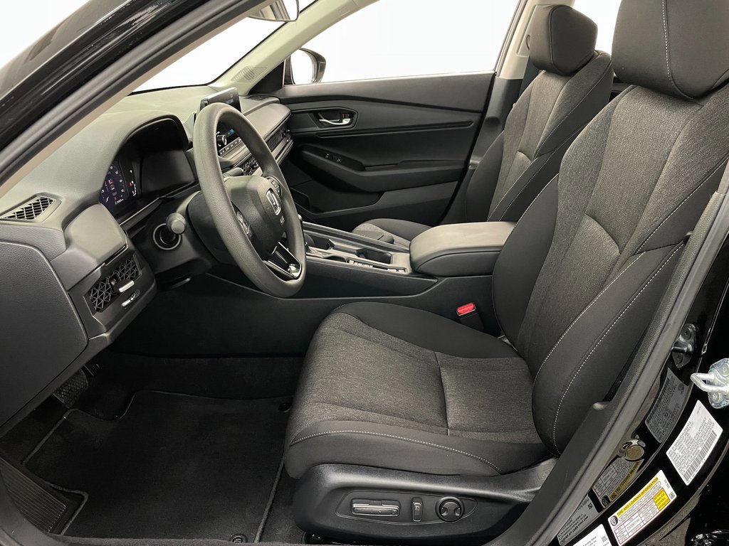Used 2025 Honda Accord SE image 7