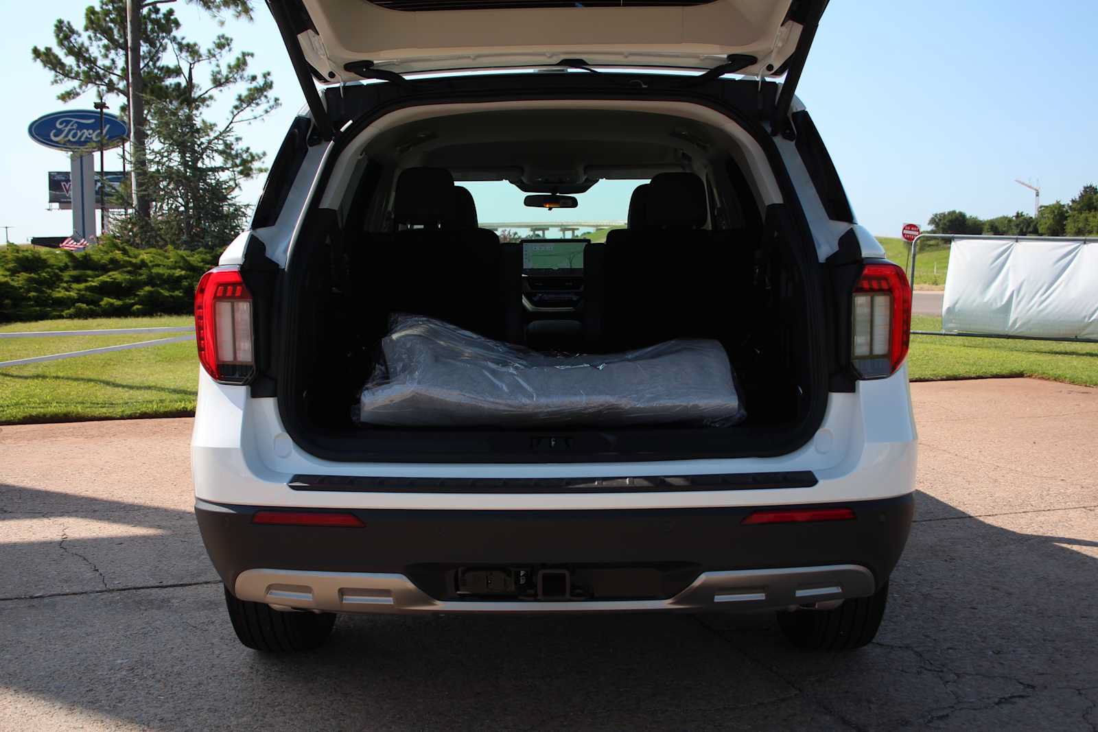 New 2026 Ford Explorer Active w/ Active Comfort Package AWD/4WD image 9