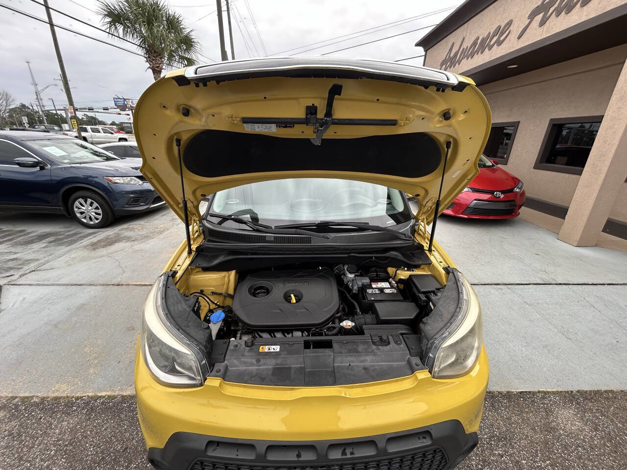 Used 2015 Kia Soul + image 8