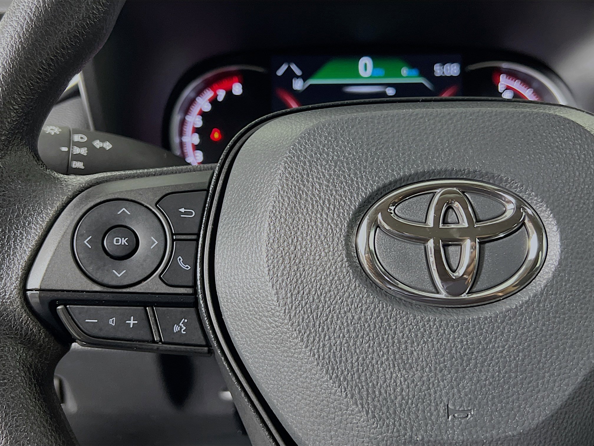 Used 2025 Toyota RAV4 LE image 19