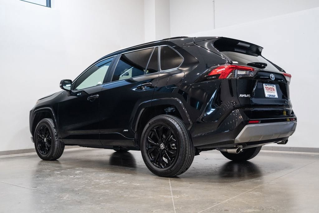 Certified 2024 Toyota RAV4 SE image 7