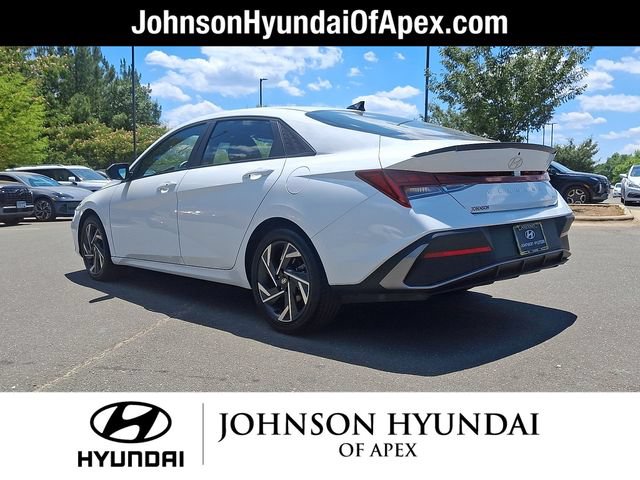 Certified 2025 Hyundai Elantra SEL FWD image 22