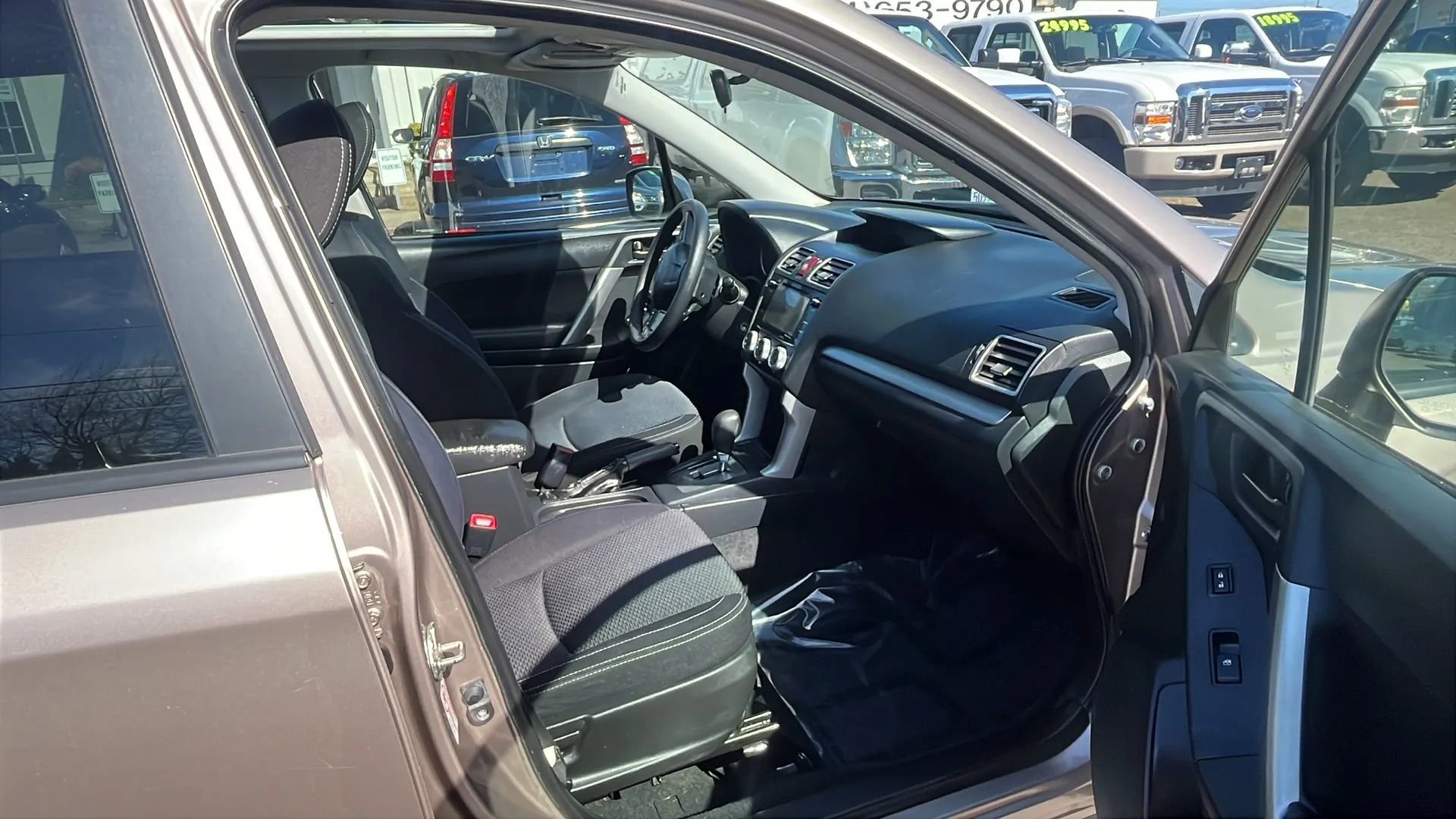 Used 2016 Subaru Forester 2.5i Premium w/ All-Weather Package AWD/4WD image 16