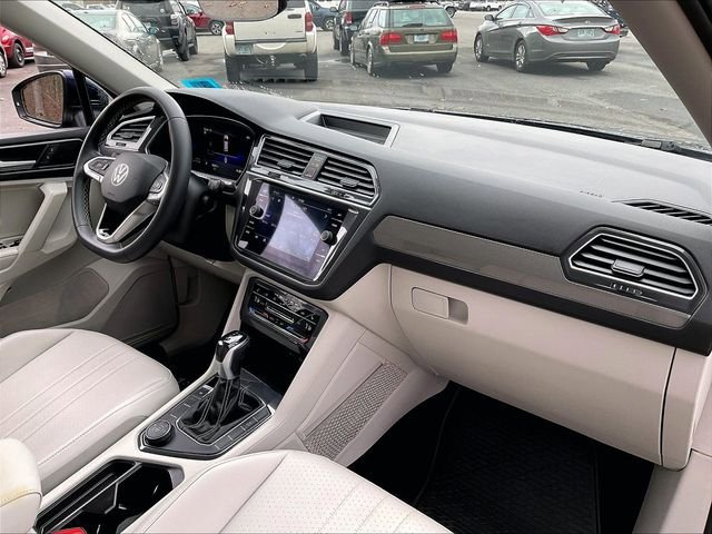 Used 2022 Volkswagen Tiguan SE AWD/4WD image 13