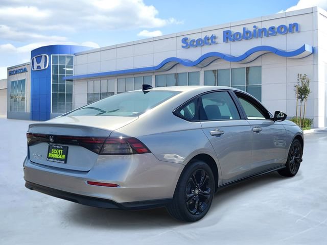 Certified 2025 Honda Accord SE image 4