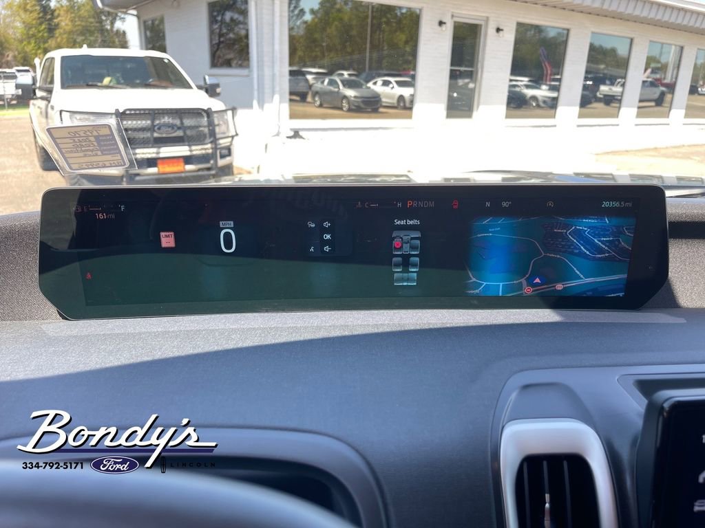 Used 2025 Ford Expedition Active image 4