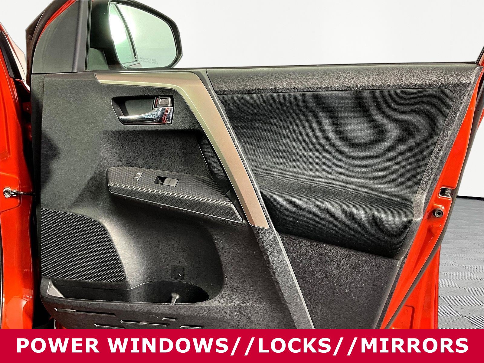 Used 2015 Toyota RAV4 XLE FWD image 26