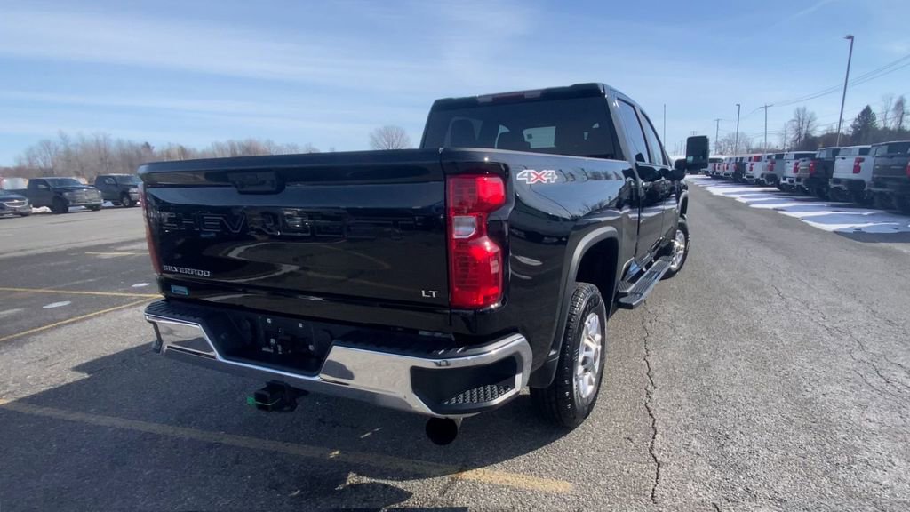 Used 2025 Chevrolet Silverado 2500 LT w/ Convenience Package image 8