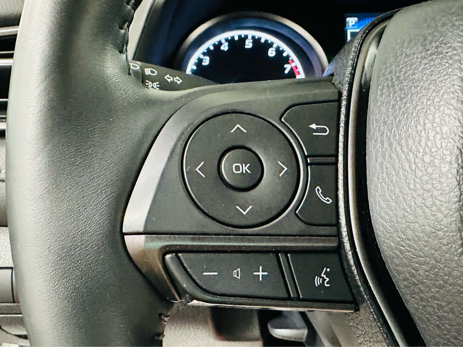 Certified 2023 Toyota Camry SE w/ Cold Weather Package FWD image 15