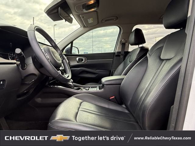 Used 2023 Kia Sorento S image 26