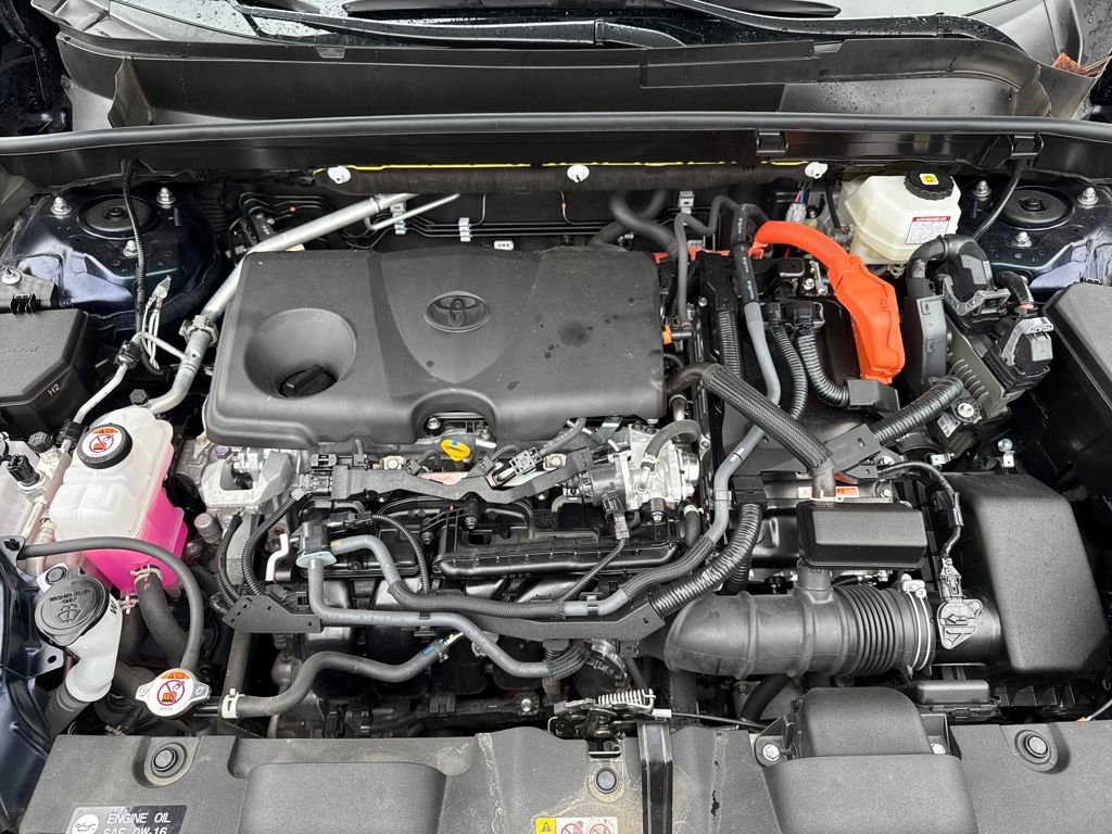 Used 2023 Toyota Venza LE image 28