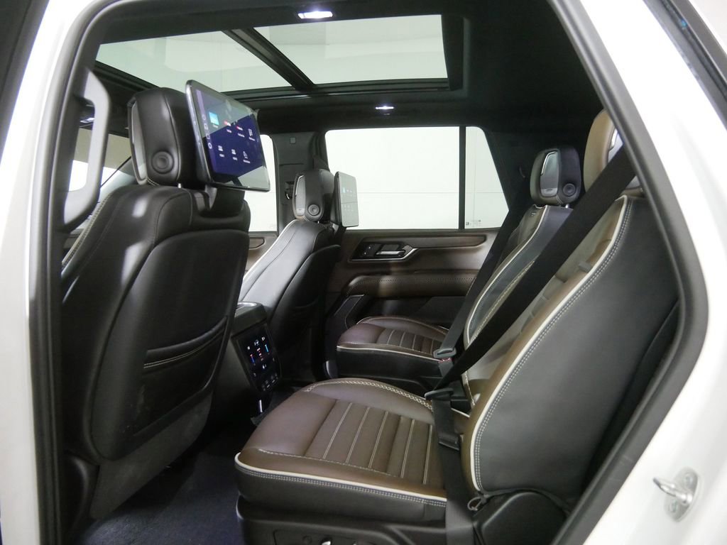 Used 2025 GMC Yukon Denali Ultimate AWD/4WD image 21