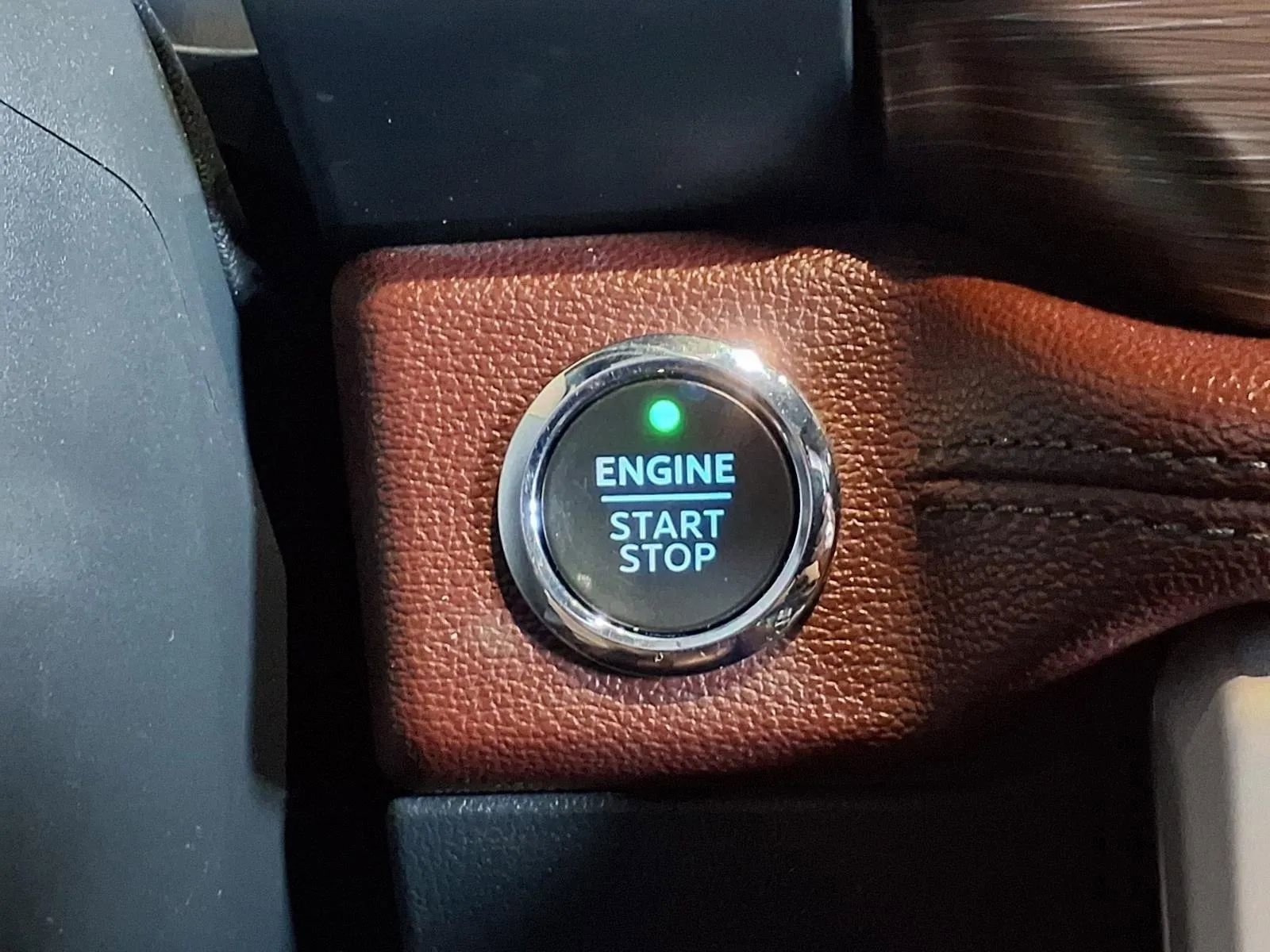 Used 2022 Ford Expedition Limited image 27