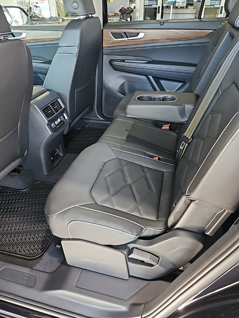 New 2026 Volkswagen Atlas SE image 25