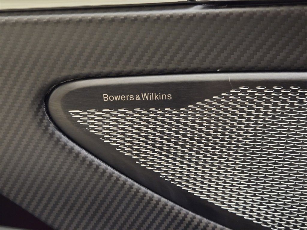 Used 2024 Aston Martin DB12 Coupe image 38