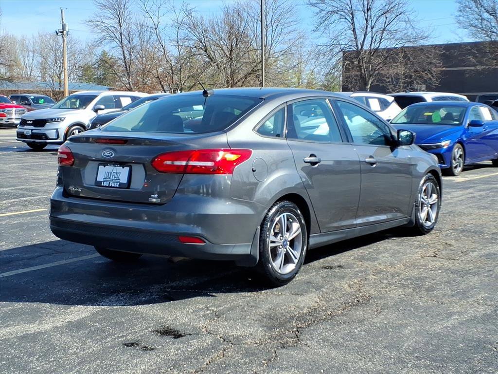 Used 2018 Ford Focus SE w/ SE Appearance Package image 26