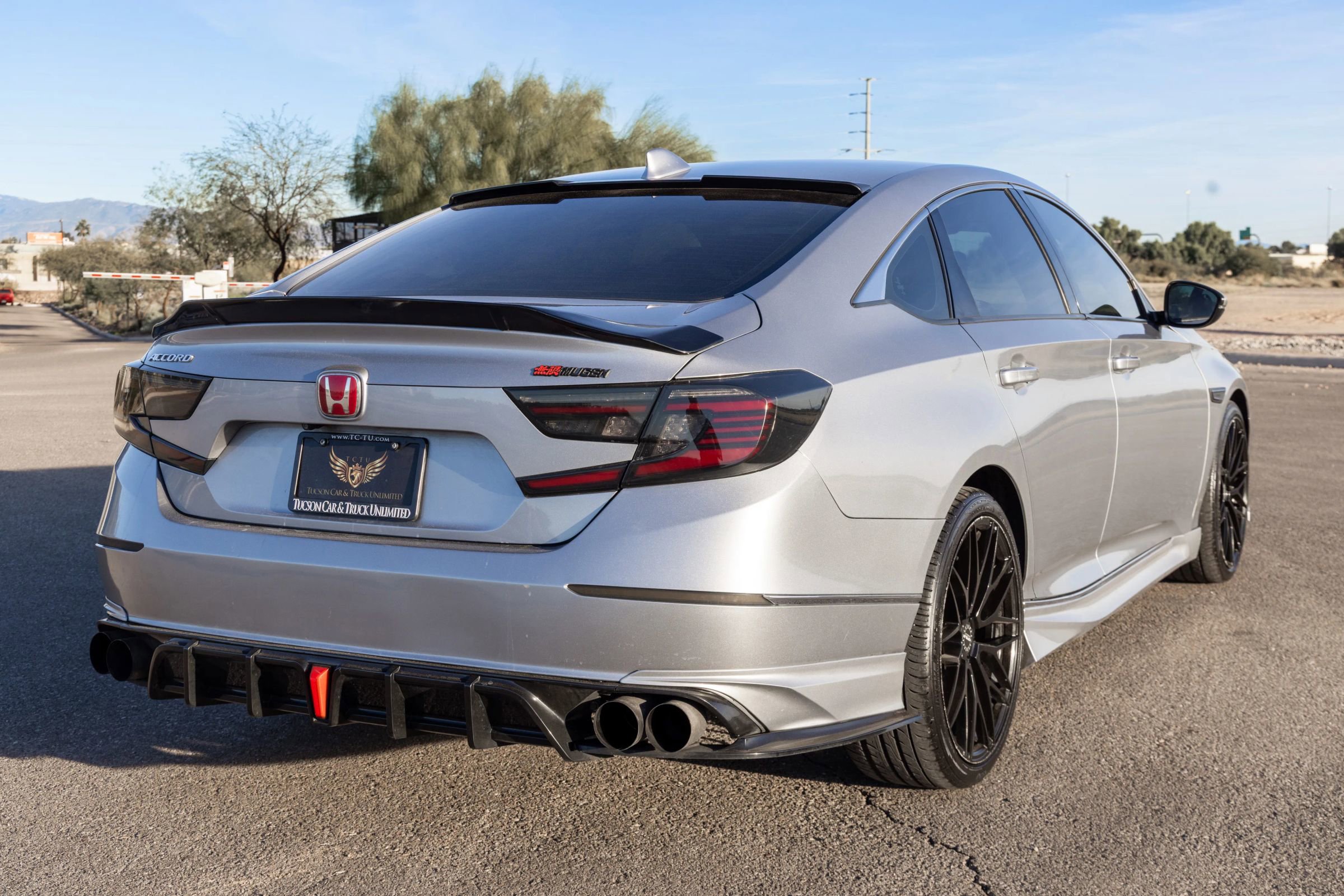 Used 2018 Honda Accord EX-L image 6