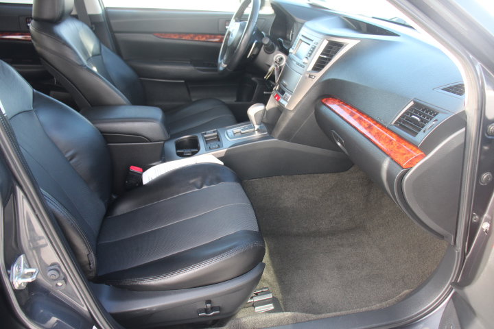 Used 2012 Subaru Outback 3.6R Limited w/ Moonroof Pkg AWD/4WD image 20