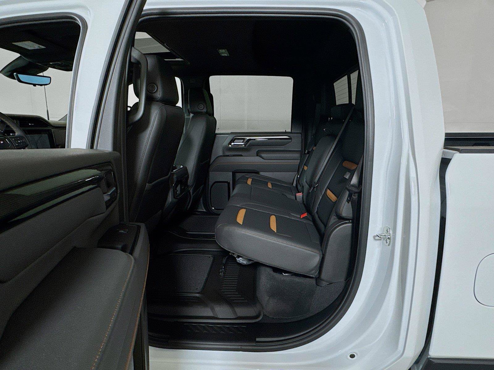 New 2026 GMC Sierra 2500 AT4 w/ AT4 Premium Plus Package AWD/4WD image 13