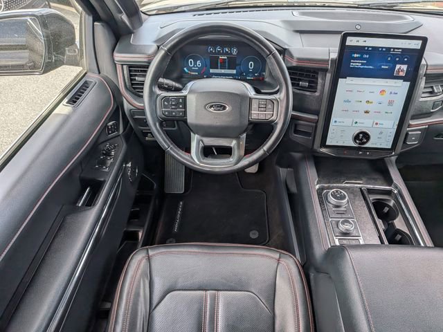 Used 2022 Ford Expedition Limited image 16