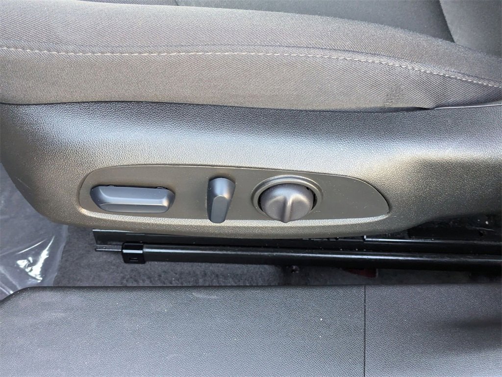 Used 2024 Chevrolet Malibu LT image 14