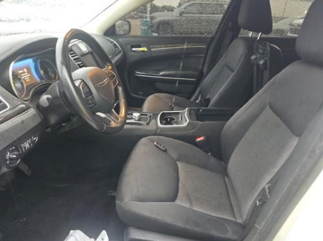 Used 2020 Chrysler 300 Touring w/ Sport Appearance Package RWD image 5