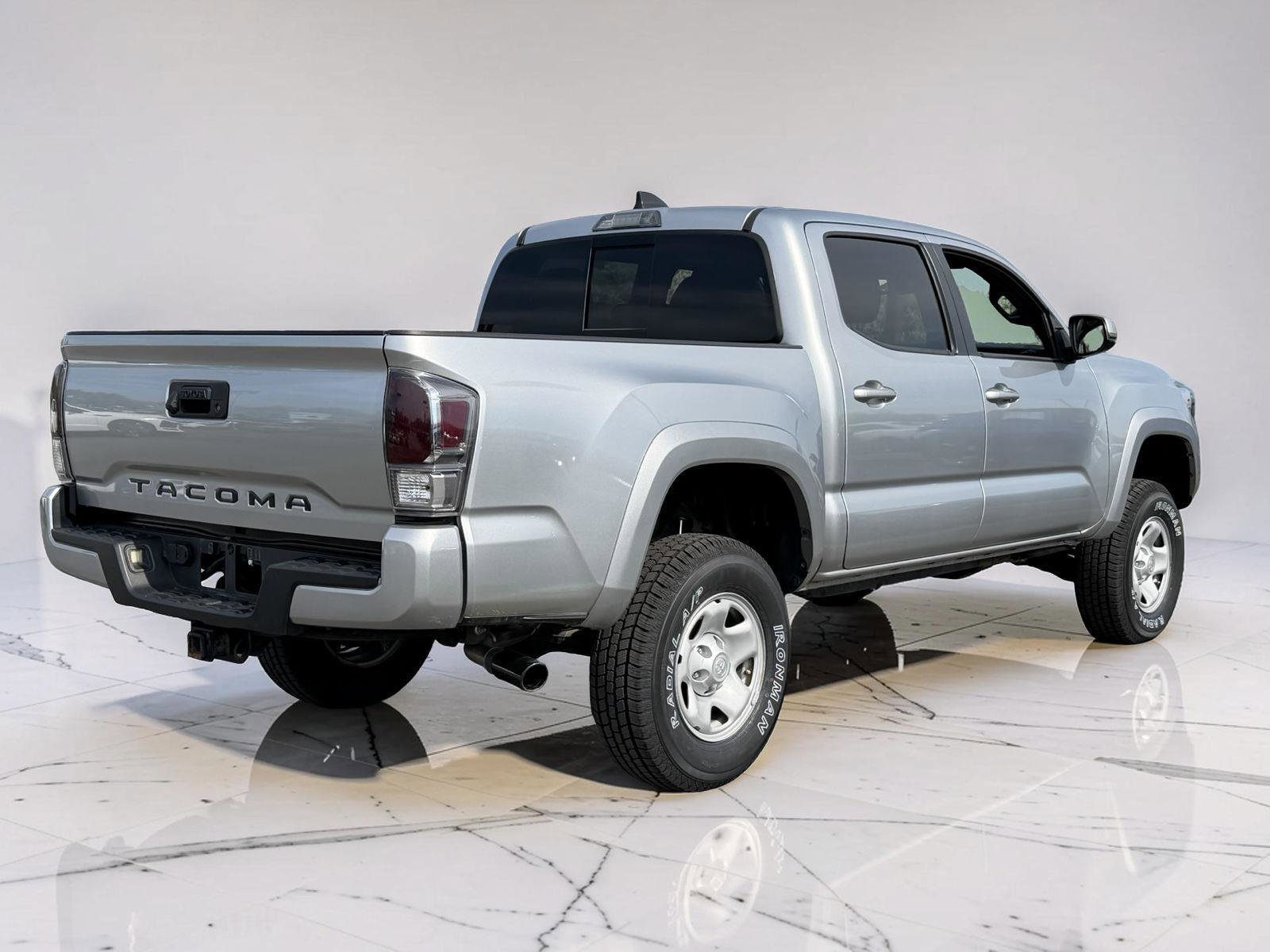 Used 2022 Toyota Tacoma TRD Sport image 2