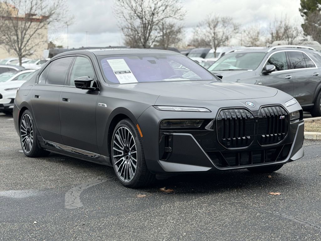 Used 2025 BMW i7 M70 image 6