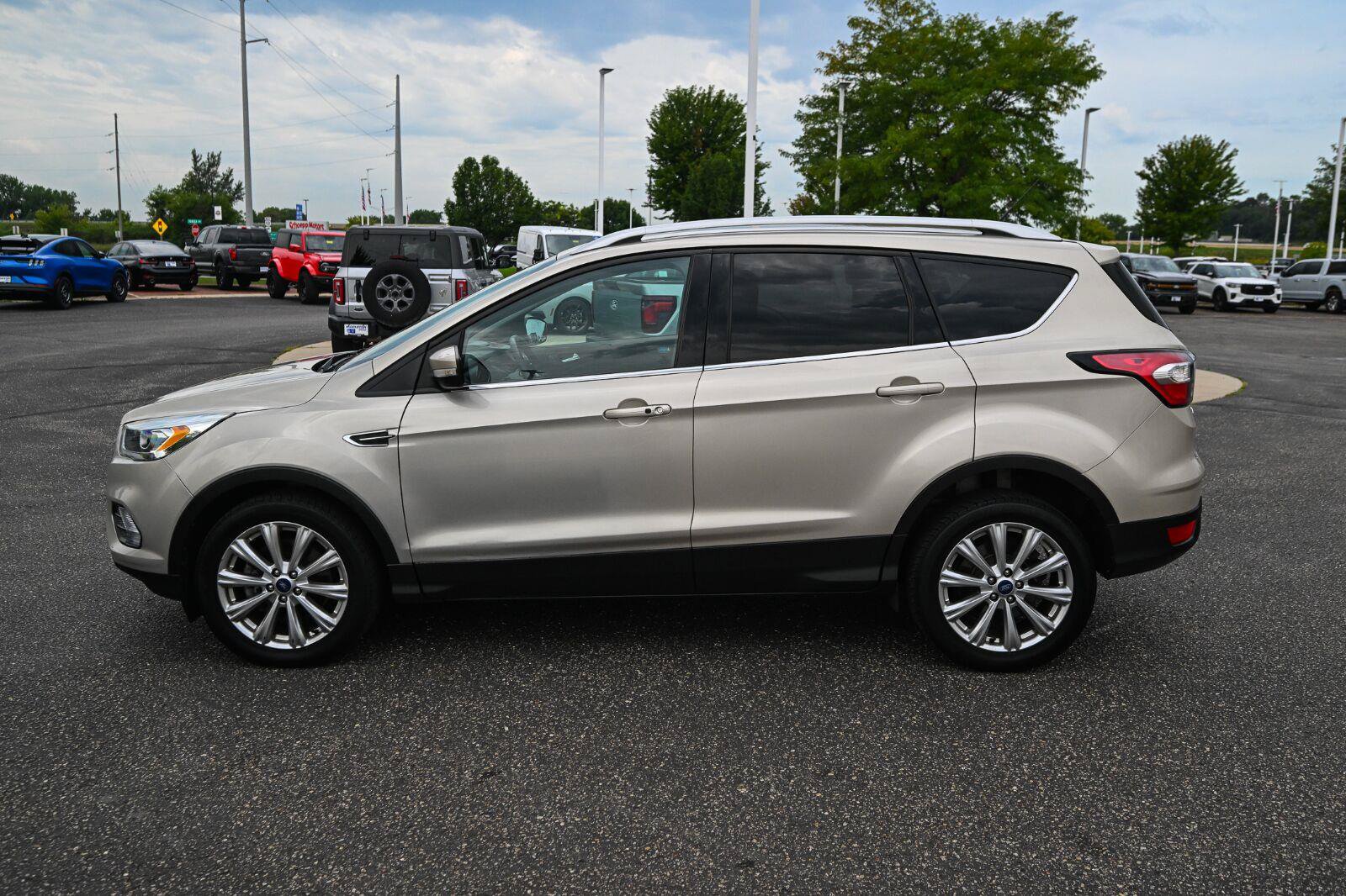 Used 2017 Ford Escape Titanium AWD/4WD image 8