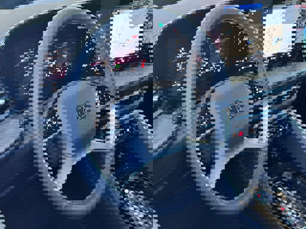 New 2025 Audi Q5 Premium Plus image 18