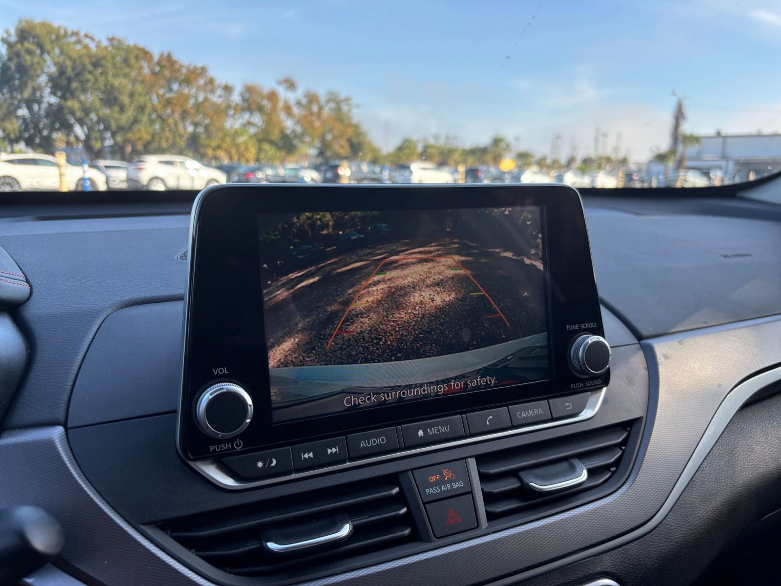 Used 2025 Nissan Altima 2.5 SR image 18