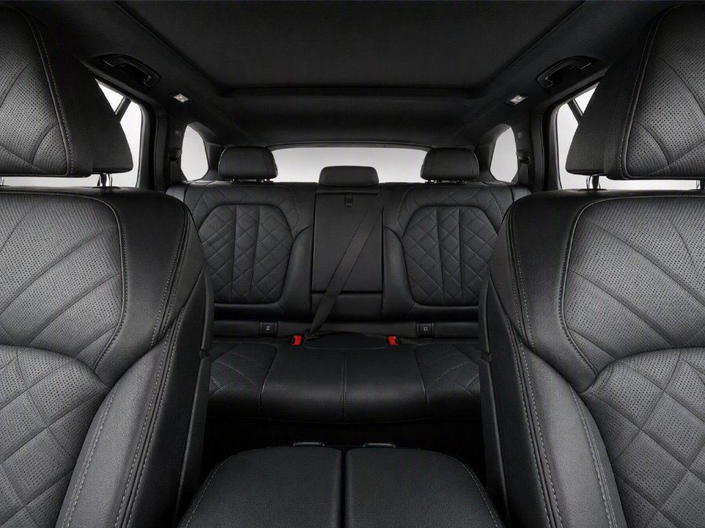 Used 2024 BMW X5 xDrive40i AWD/4WD image 32