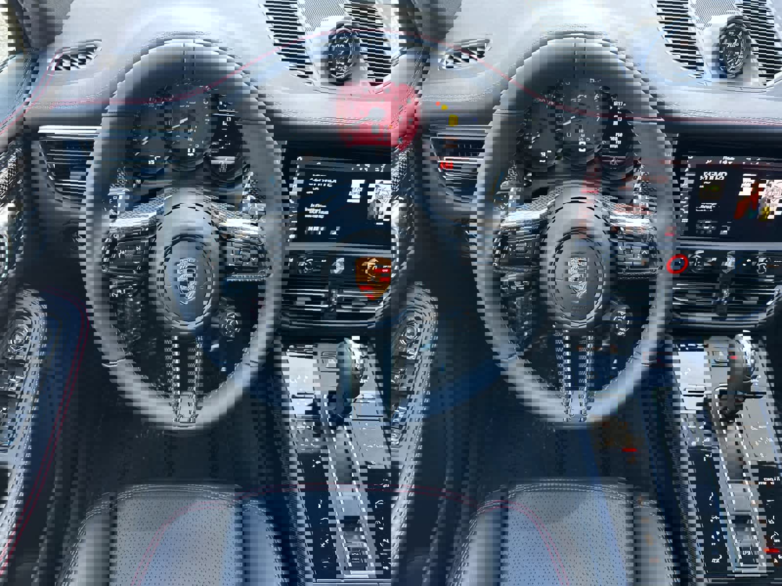 New 2026 Porsche Macan GTS image 15