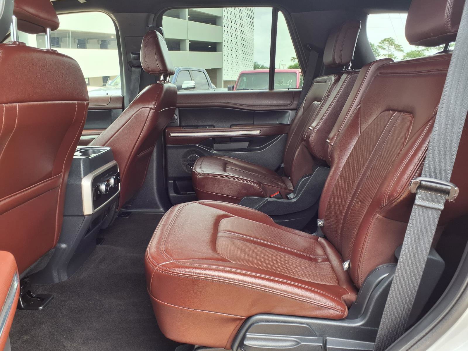 Used 2023 Ford Expedition Limited RWD image 14