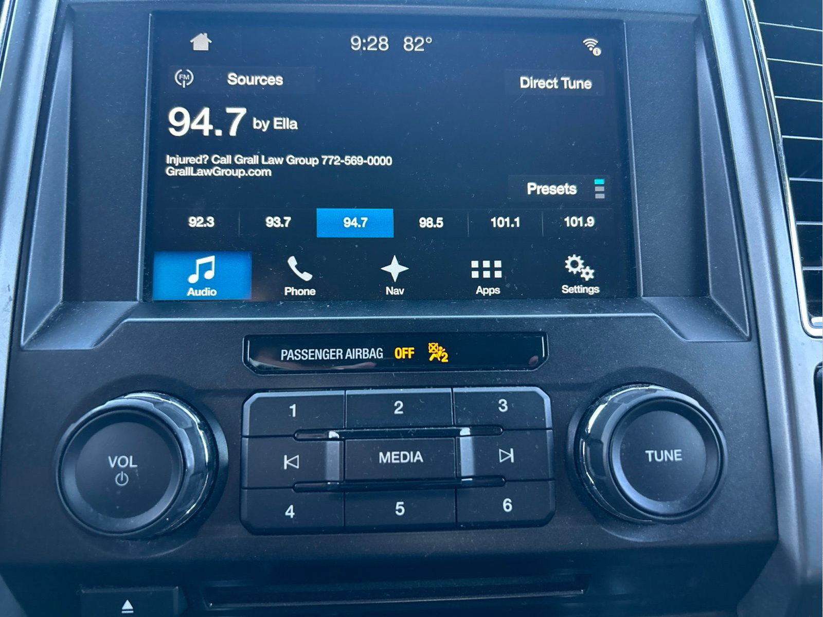 Used 2018 Ford F150 XLT w/ Equipment Group 302A Luxury AWD/4WD image 29