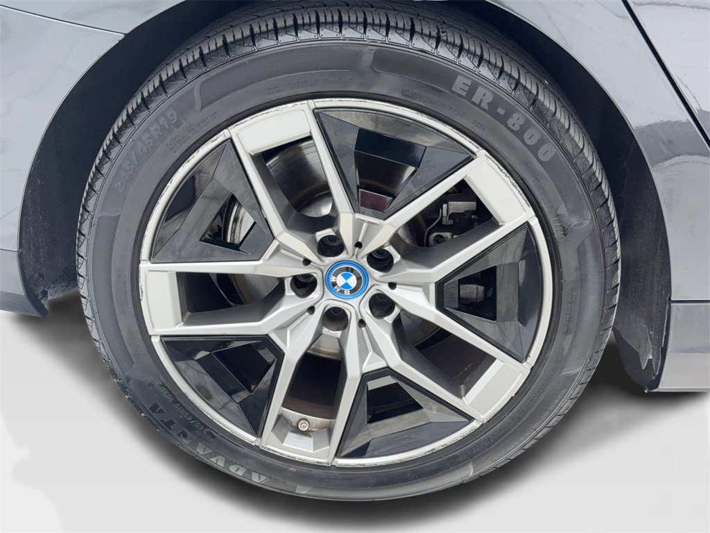 Used 2024 BMW i5 eDrive40i image 54