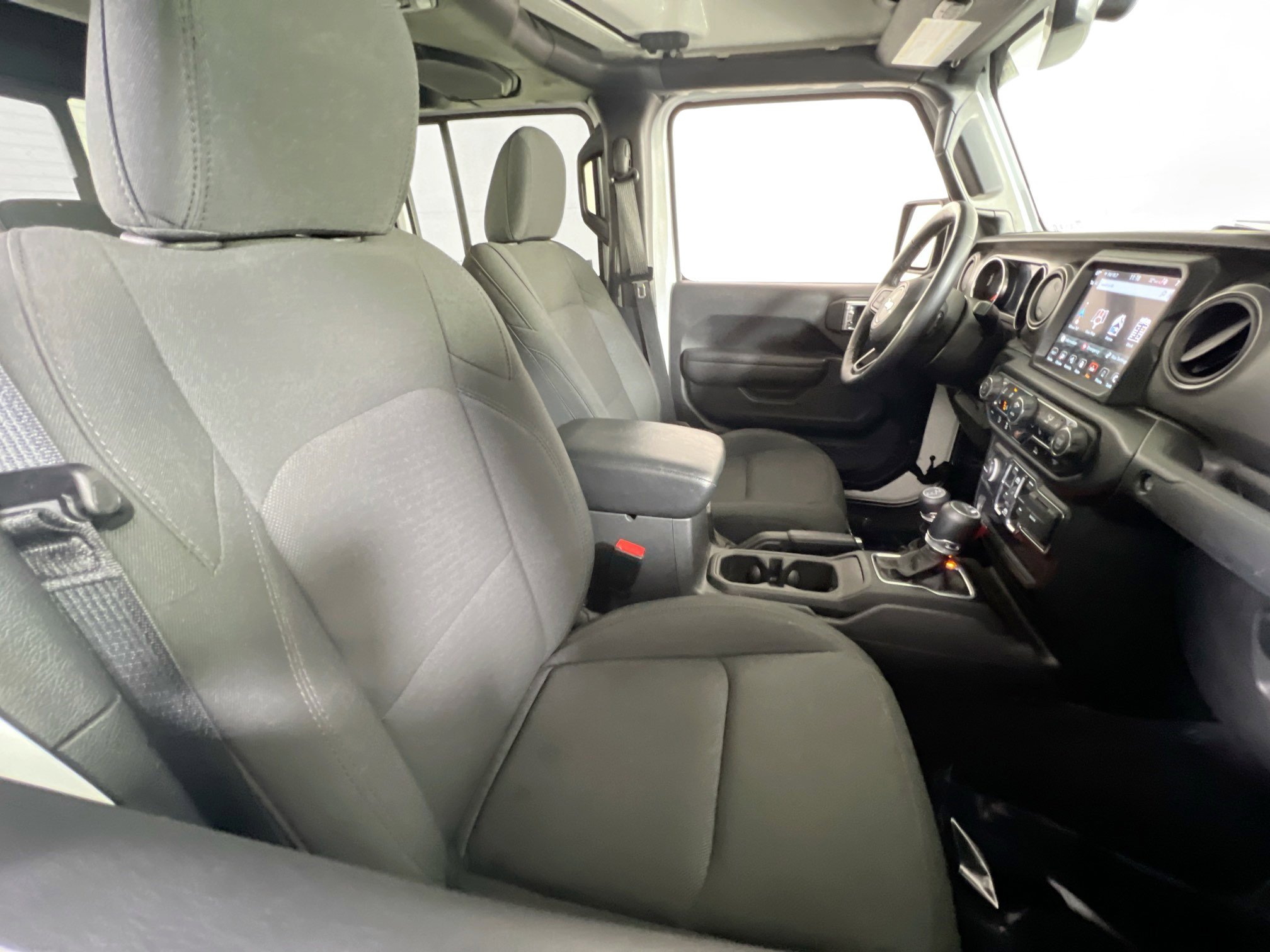 Used 2022 Jeep Gladiator Willys image 27