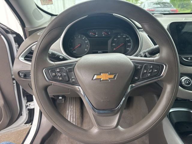 Used 2020 Chevrolet Malibu LS w/ Driver Confidence Package II FWD image 16