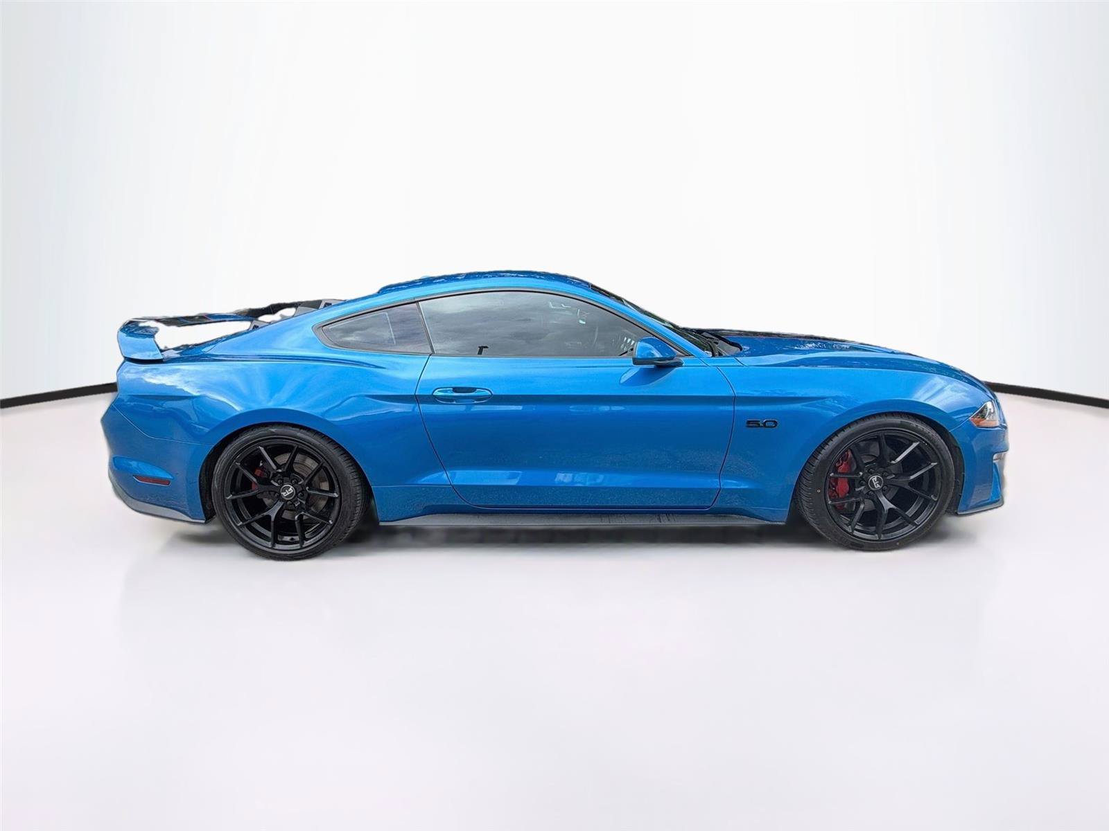 Used 2019 Ford Mustang GT RWD image 11