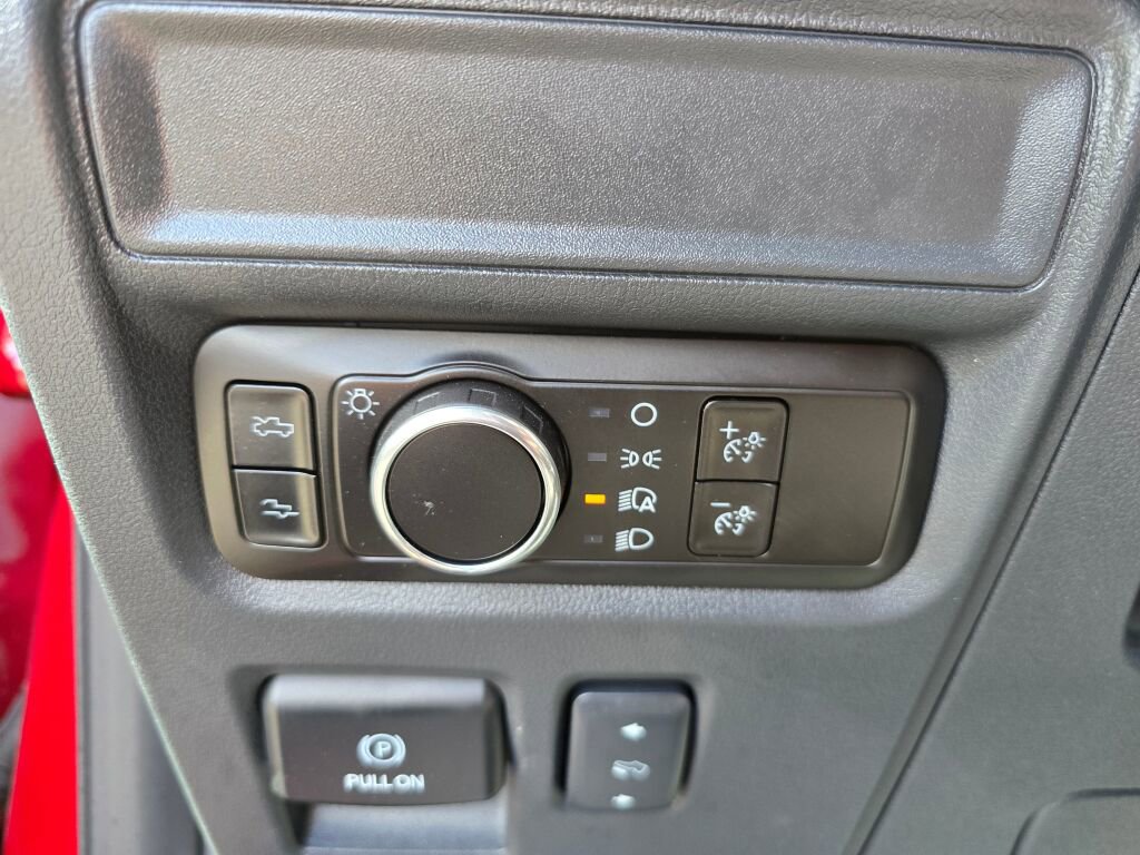 Used 2025 Ford F150 Lightning Platinum AWD/4WD image 19