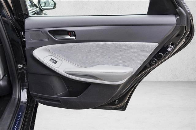Used 2019 Toyota Avalon XSE w/ All Weather Liner Package image 26
